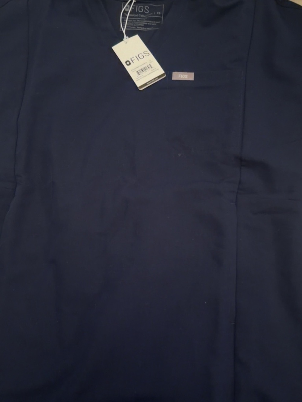 Xs Navy Figs top